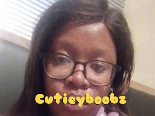 Cutieyboobz