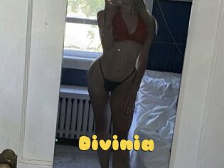 Divinia