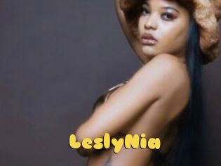 LeslyNia