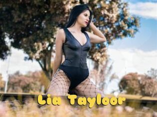 Lia_Tayloor