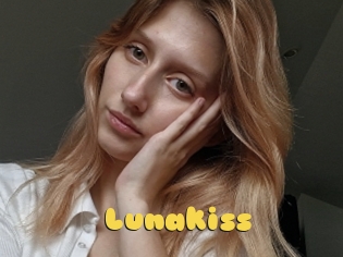 Lunakiss