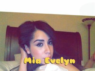 Mia_Evelyn