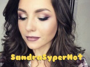 SandraSyperHot